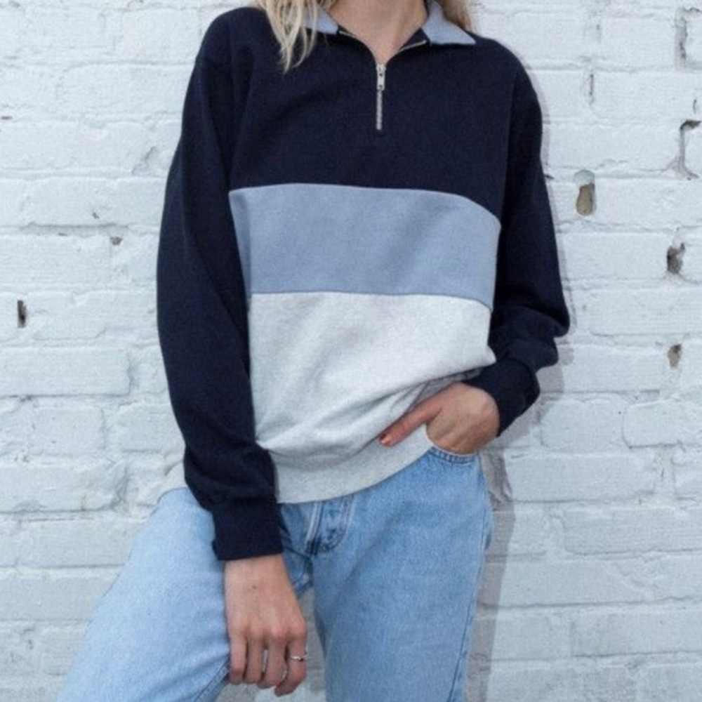 Brandy Melville Isabella sweatshirt in blue